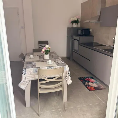 Casa Nonna Lina E Rosa شقة